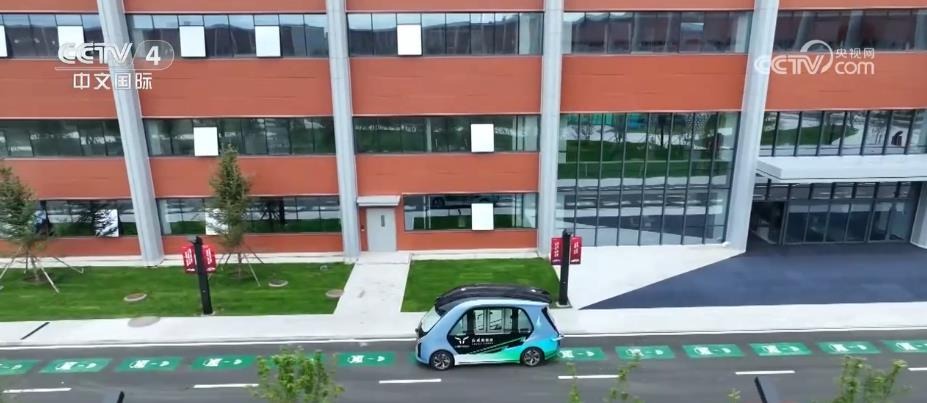 &ldquo;5G+自动驾驶&rdquo;高功率动态无线充电道路系统亮相